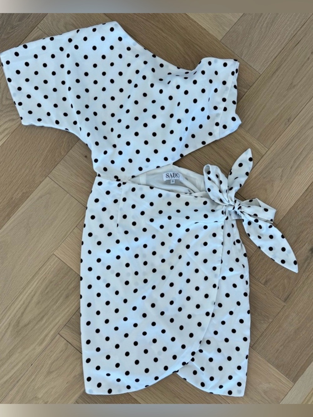 Sabo Skirt White One-Shoulder Polka Dot Dress with Black Dots